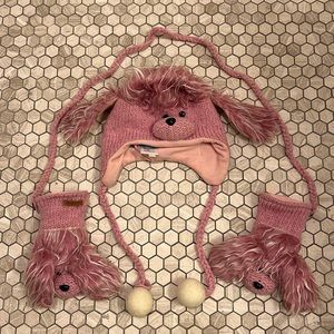 Super cute!  Pink poodle DeLux size m/l winter hat & mittens. 💖🐩💖
